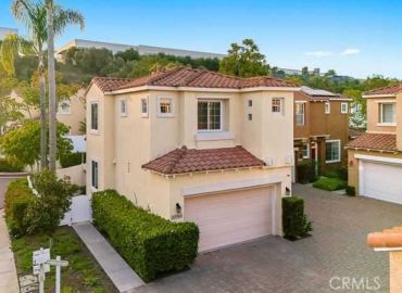 MLS# OC25083301