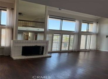 MLS# OC25218128